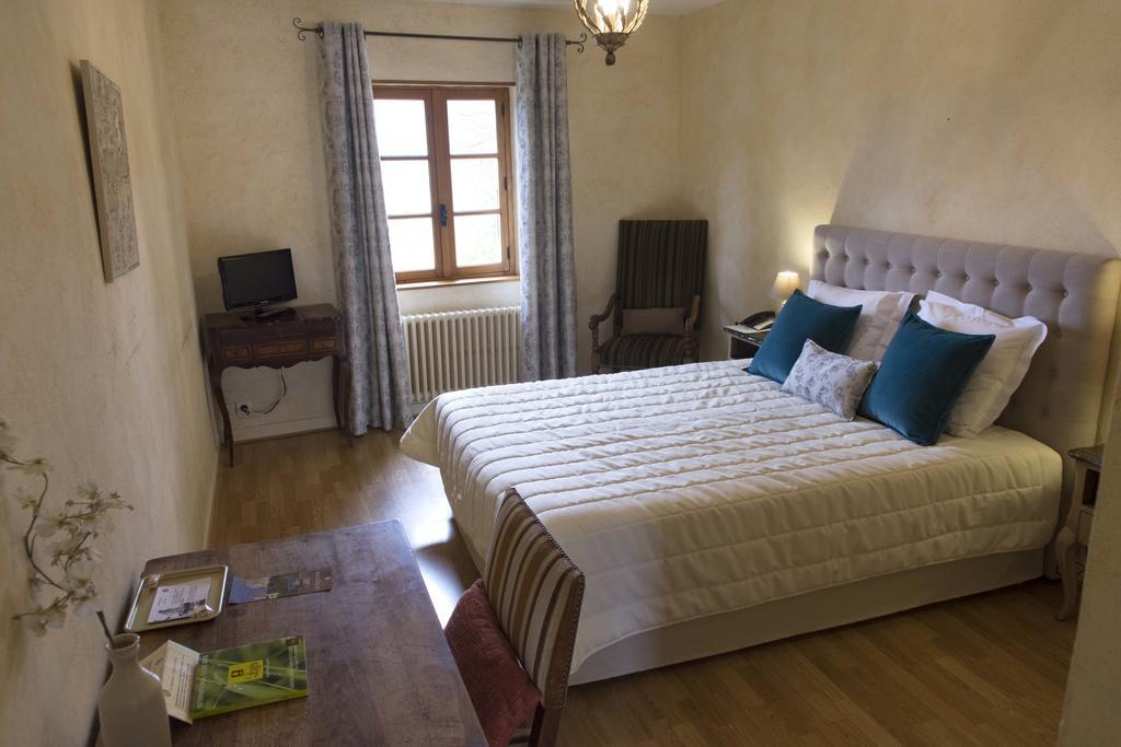 Logis Hotel Les Hospitaliers Le Poët-Laval Εξωτερικό φωτογραφία