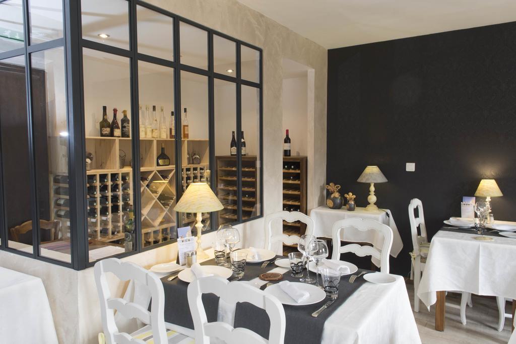 Logis Hotel Les Hospitaliers Le Poët-Laval Εξωτερικό φωτογραφία