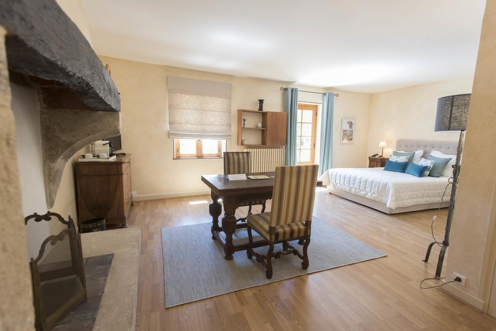 Logis Hotel Les Hospitaliers Le Poët-Laval Εξωτερικό φωτογραφία
