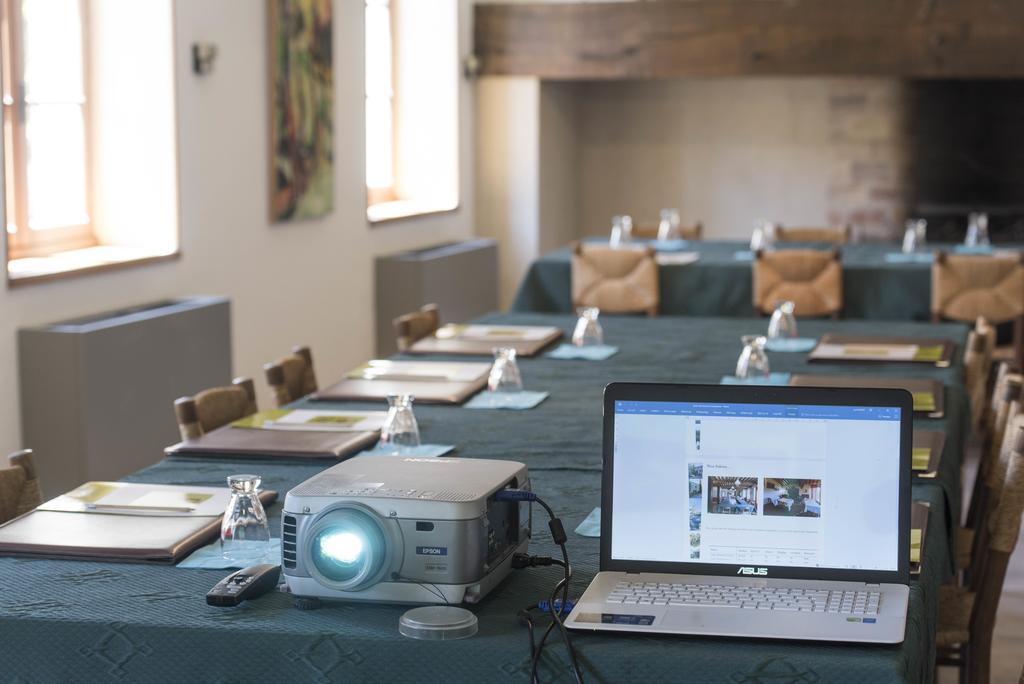Logis Hotel Les Hospitaliers Le Poët-Laval Εξωτερικό φωτογραφία
