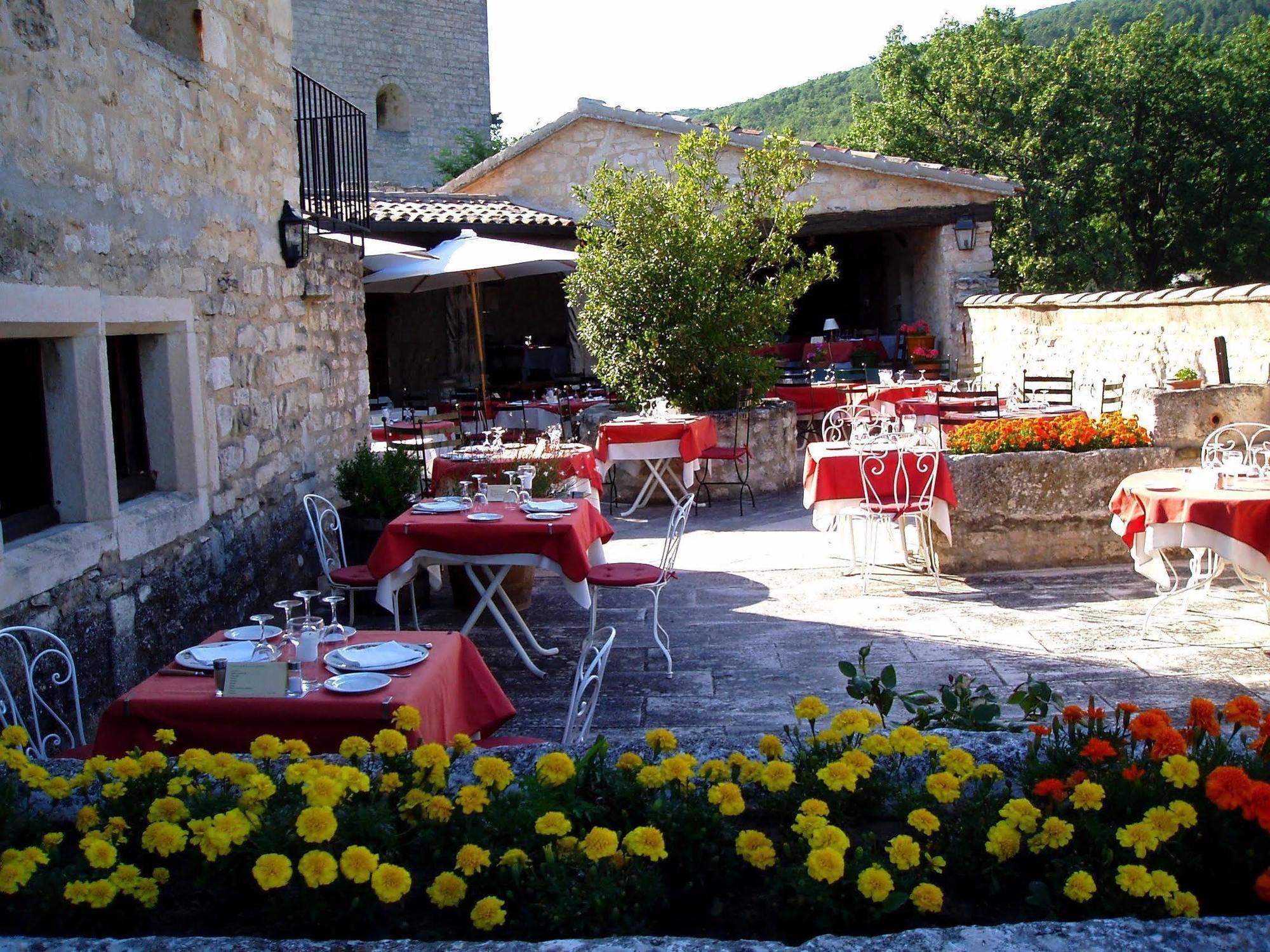 Logis Hotel Les Hospitaliers Le Poët-Laval Εξωτερικό φωτογραφία