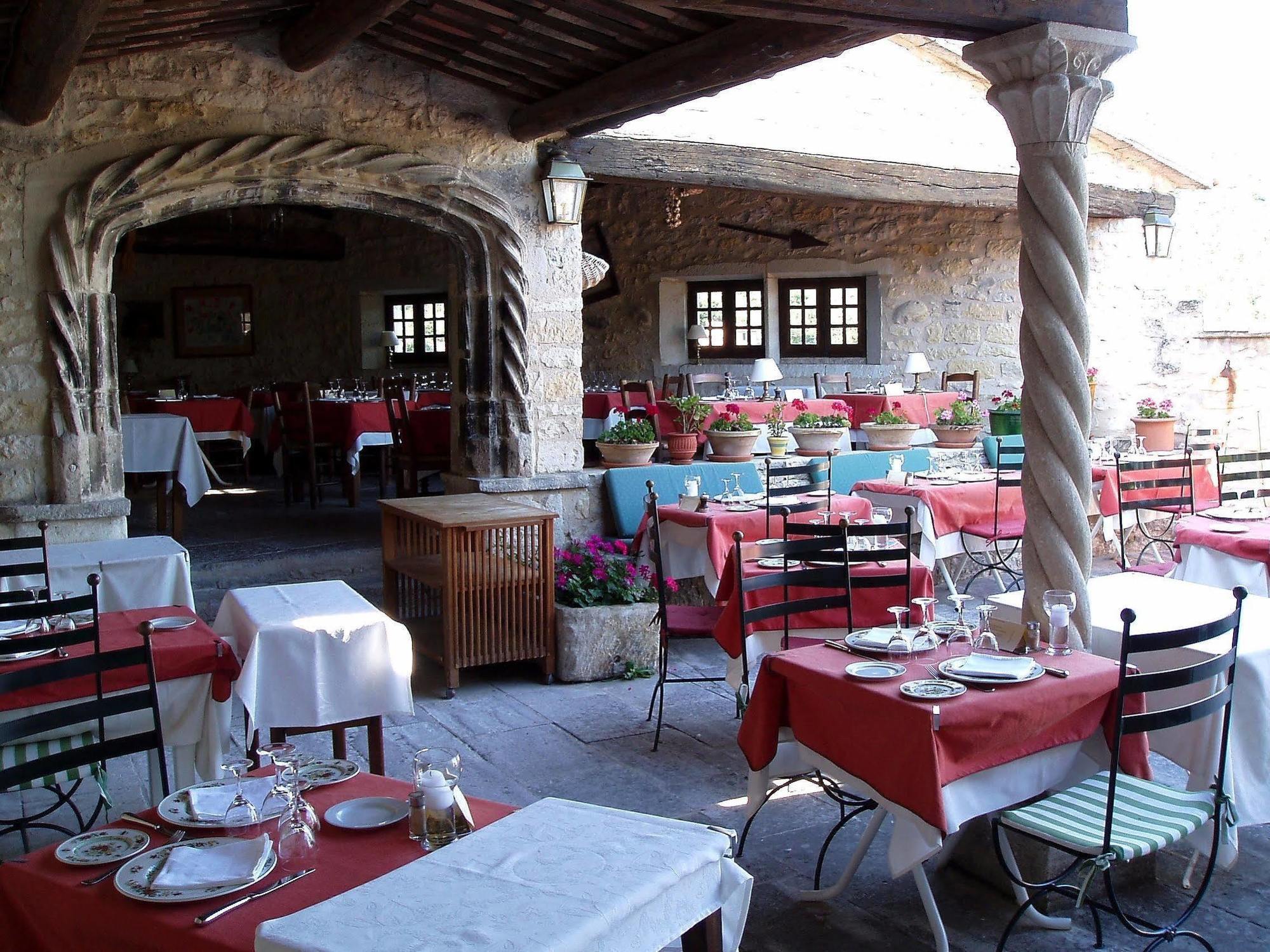 Logis Hotel Les Hospitaliers Le Poët-Laval Εξωτερικό φωτογραφία