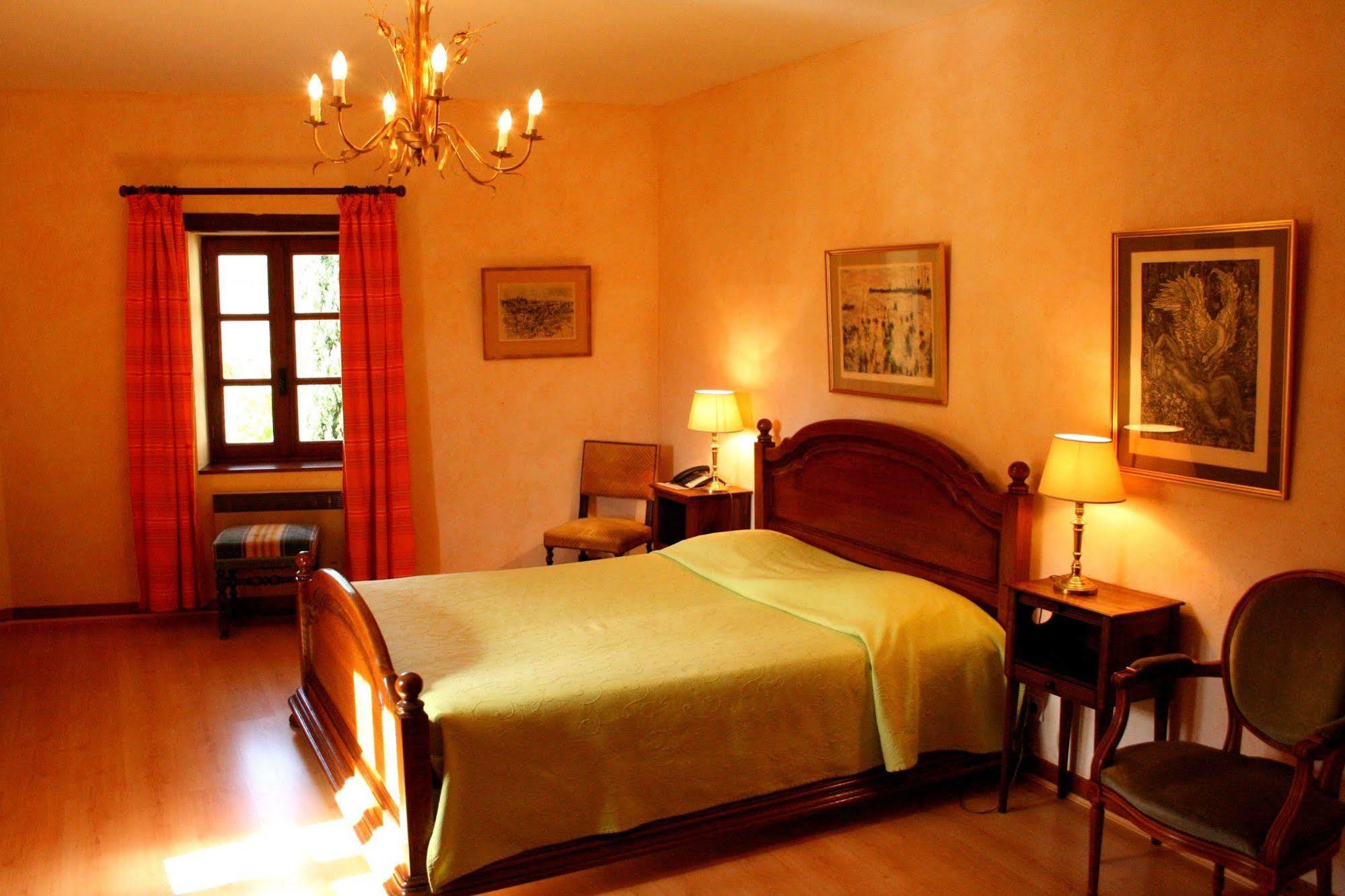 Logis Hotel Les Hospitaliers Le Poët-Laval Εξωτερικό φωτογραφία