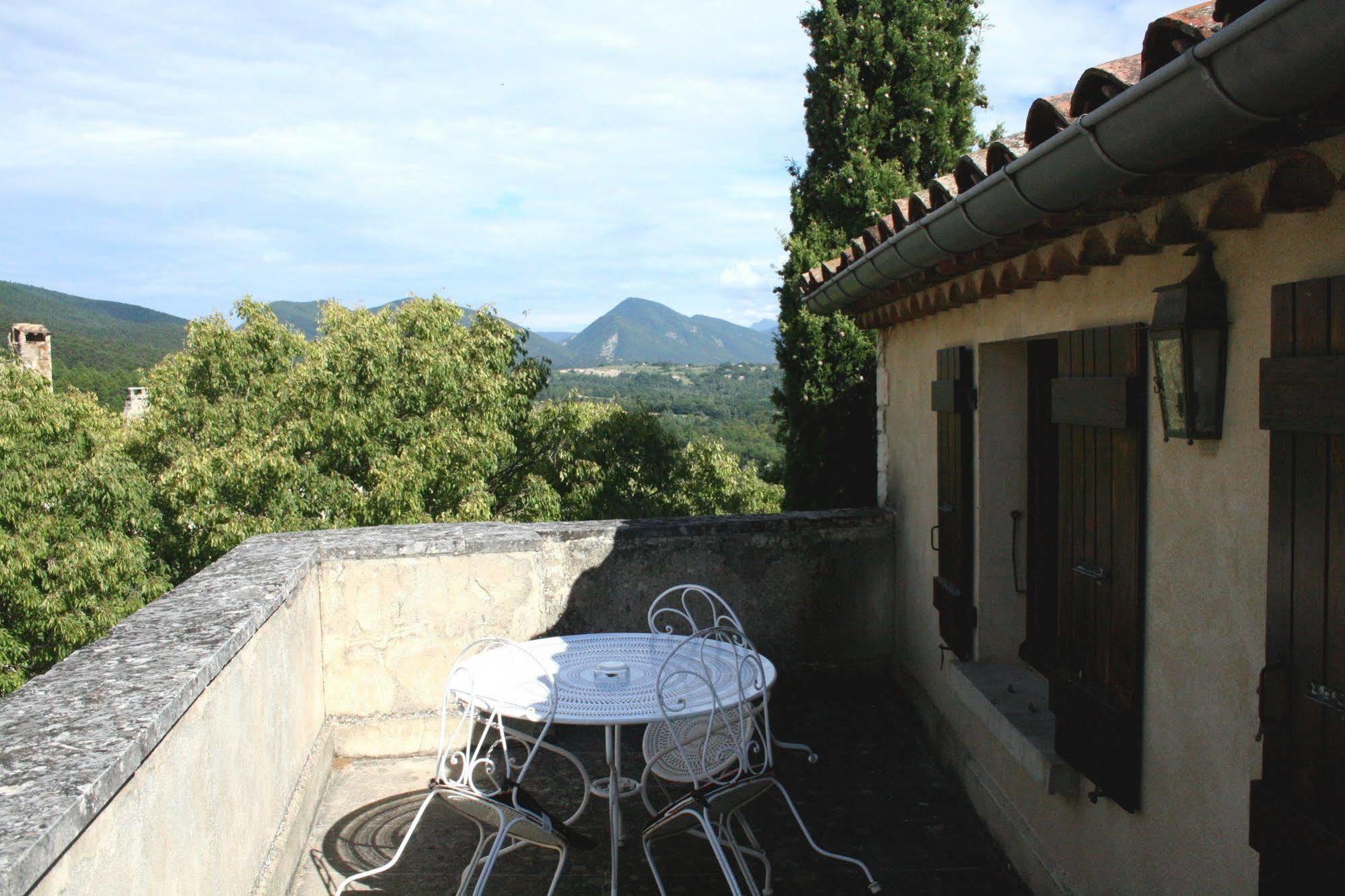 Logis Hotel Les Hospitaliers Le Poët-Laval Εξωτερικό φωτογραφία