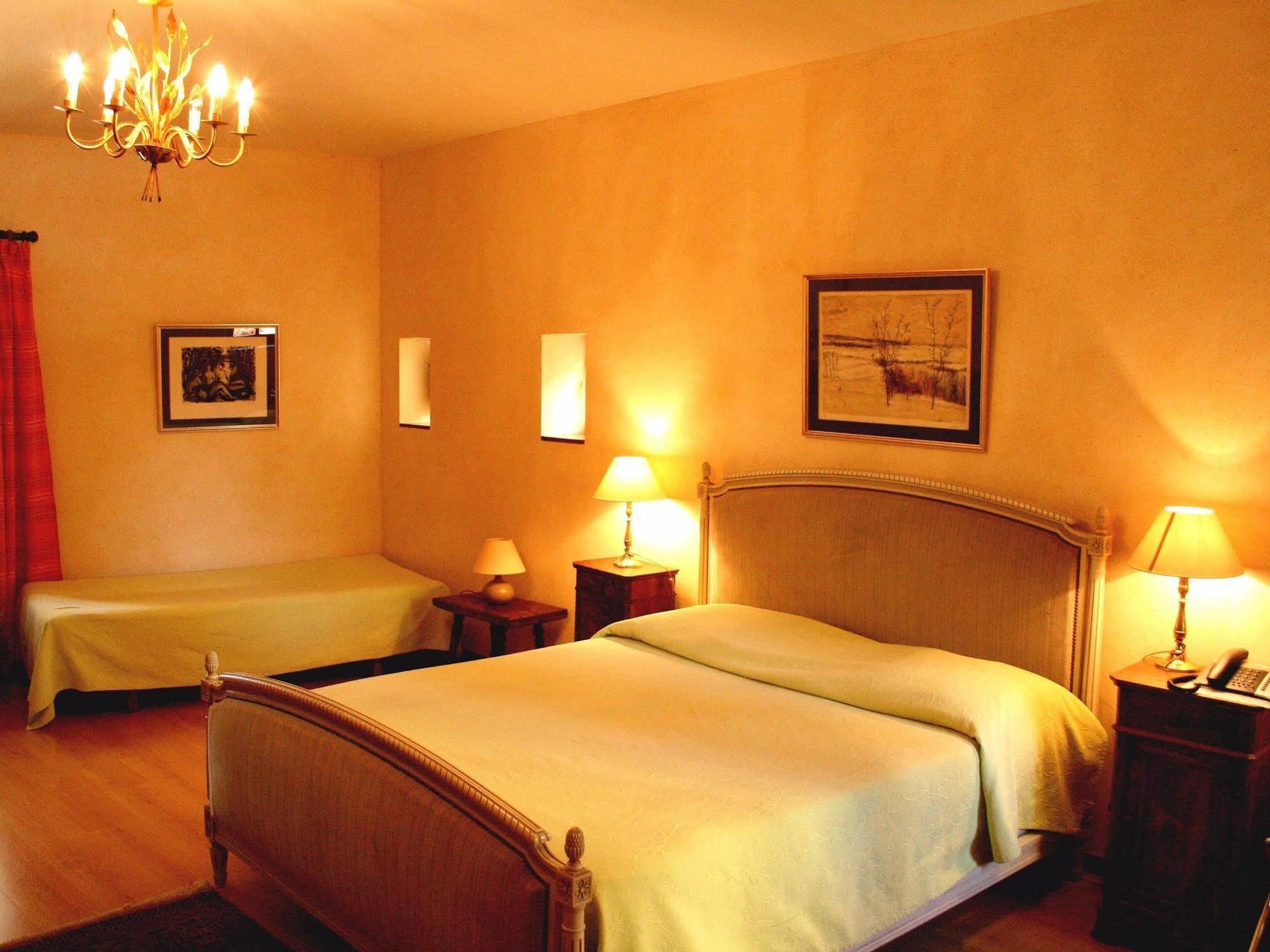 Logis Hotel Les Hospitaliers Le Poët-Laval Εξωτερικό φωτογραφία